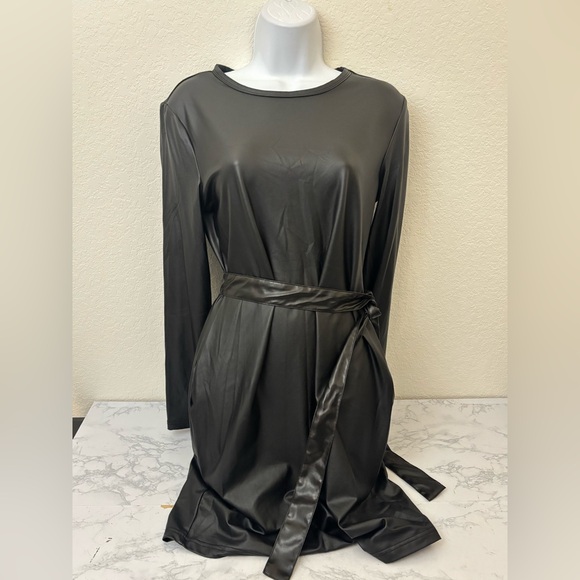 SHEIN Dresses & Skirts - Black Faux Leather Strapless Mini Dress L Pullover Belted Long Sleeve
